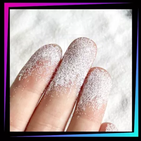 Paillettes cosmétiques Blanches 008 Hex fines pour tatouages pailletés et maquillage du visage ou du corps.